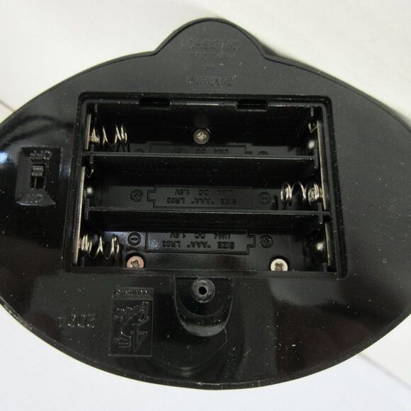 HALLMARK Christmas Keepsake Ornament 45th Anniversary BARBIE Lighted Stand‎ 2004 - Picture 9 of 16